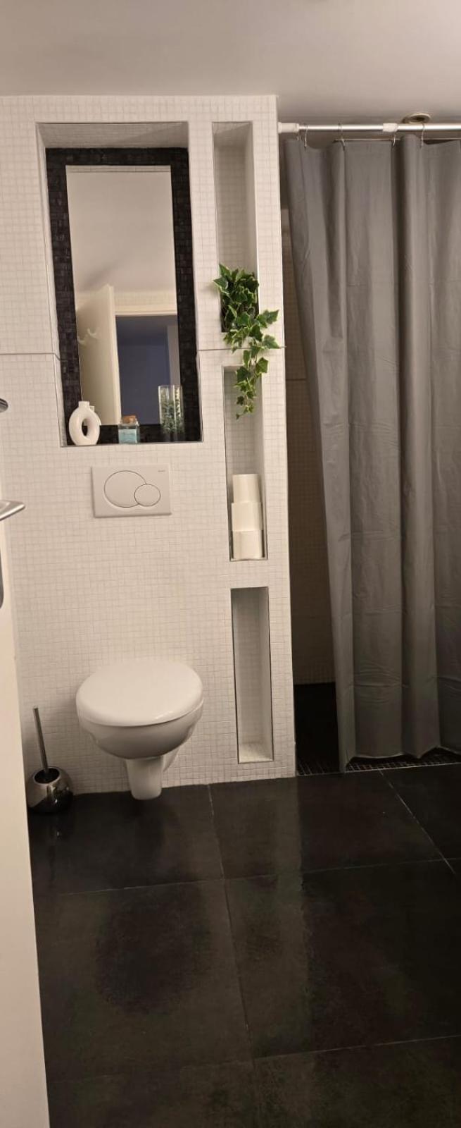 Studio Bordeaux Luaran gambar